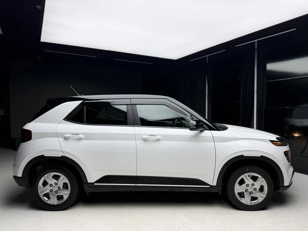 Hyundai Venue FWD* ESSENTIAL* 360CAM* АвтоКредит(ЦЕНА ДО БГ) - изображение 4