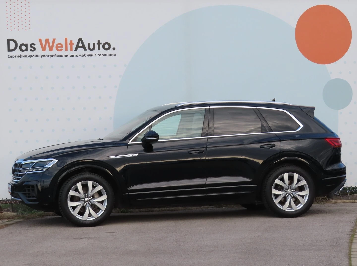 VW Touareg, снимка 2 - Автомобили и джипове - 56420467
