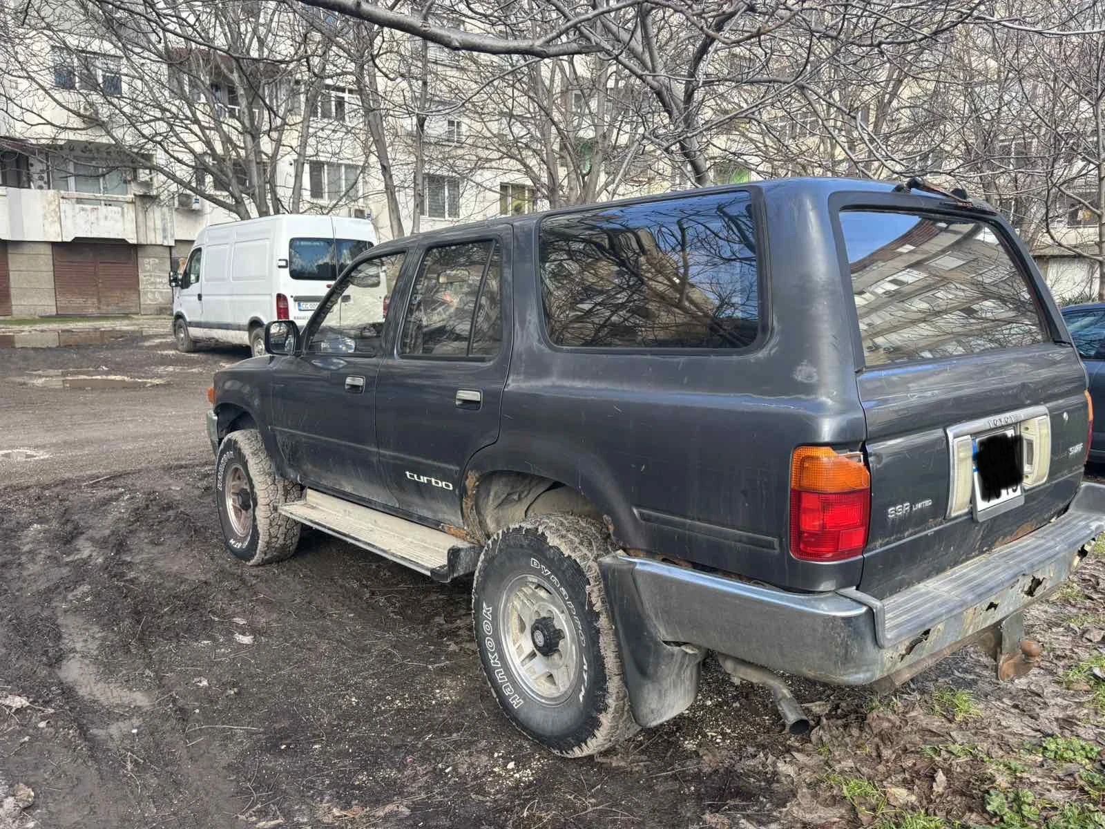 Toyota Hilux Surf, снимка 2 - Автомобили и джипове - 54128782