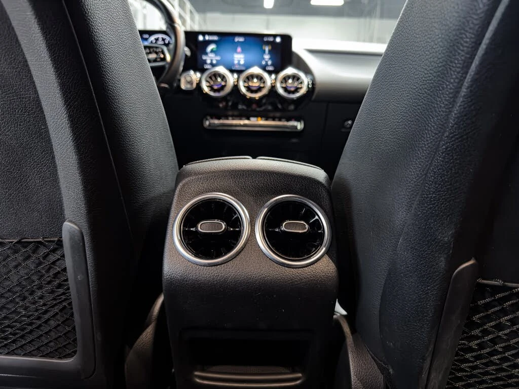 Mercedes-Benz GLC 250 4MATIC* АвтоКредит* (ЦЕНА ДО БГ), снимка 13 - Автомобили и джипове - 54139664