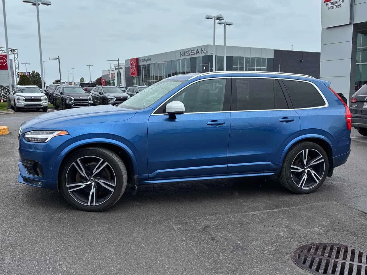 Volvo Xc90 R Design/КЛИП/ПАНОРАМА/ПОДГРЕВ/CARFAX/ФИНАНСИРАНЕ, снимка 2 - Автомобили и джипове - 54719458