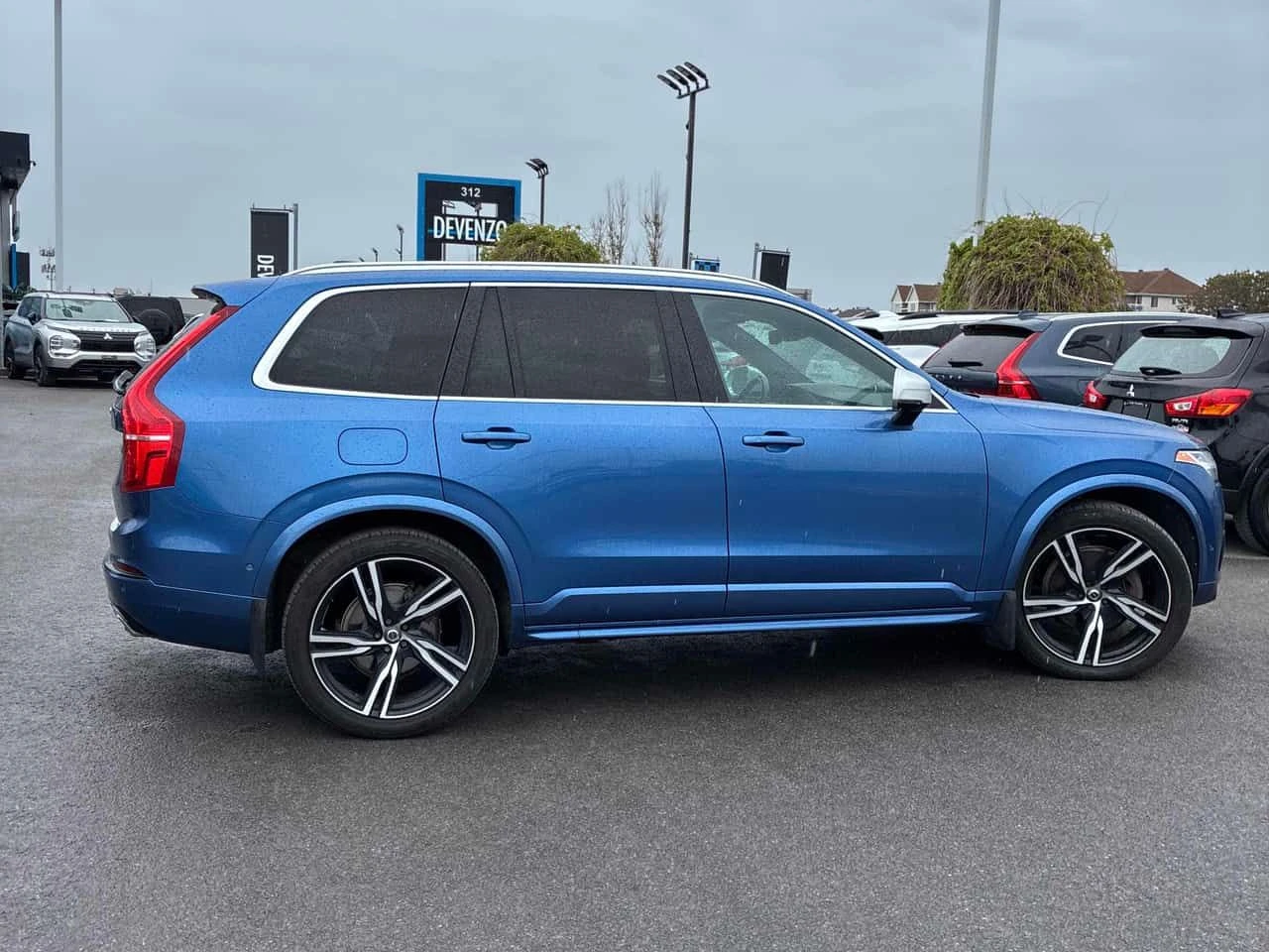 Volvo Xc90 R Design/КЛИП/ПАНОРАМА/ПОДГРЕВ/CARFAX/ФИНАНСИРАНЕ, снимка 3 - Автомобили и джипове - 54719458
