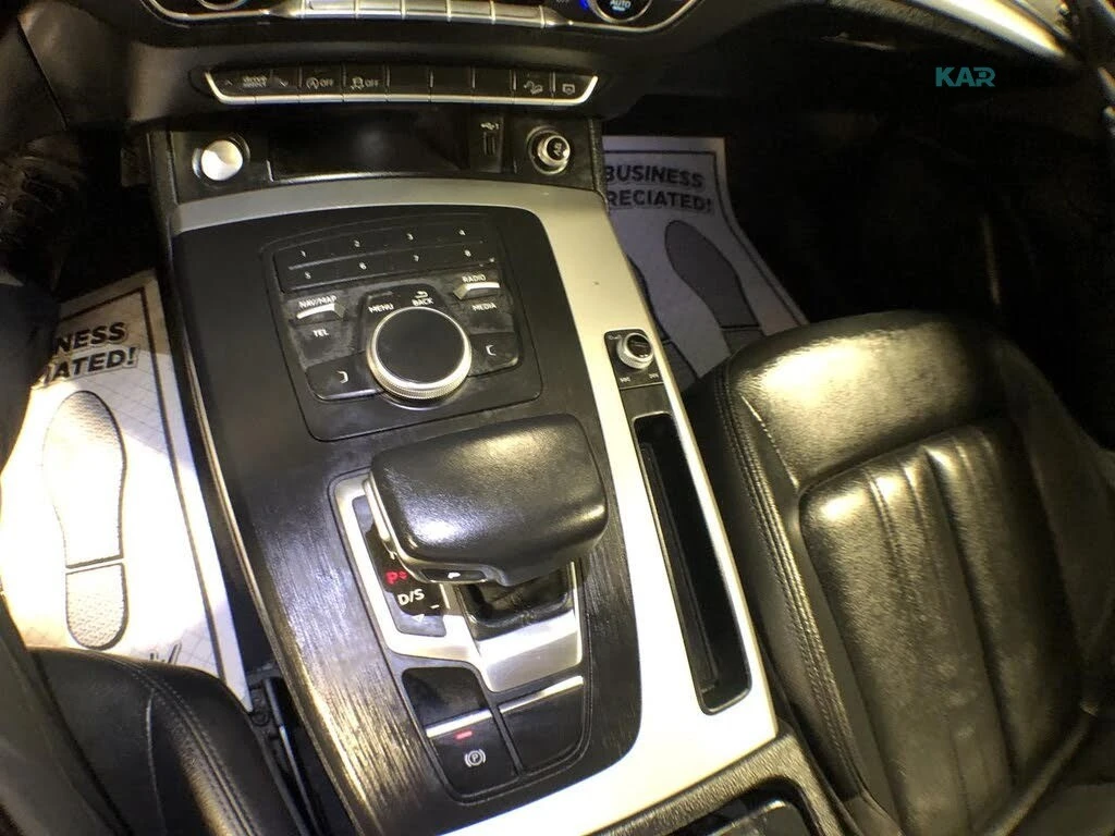 Audi Q5 QUATTRO* KOMFORT* KEYLESS АвтоКредит(ЦЕНА ДО БГ), снимка 16 - Автомобили и джипове - 54765670
