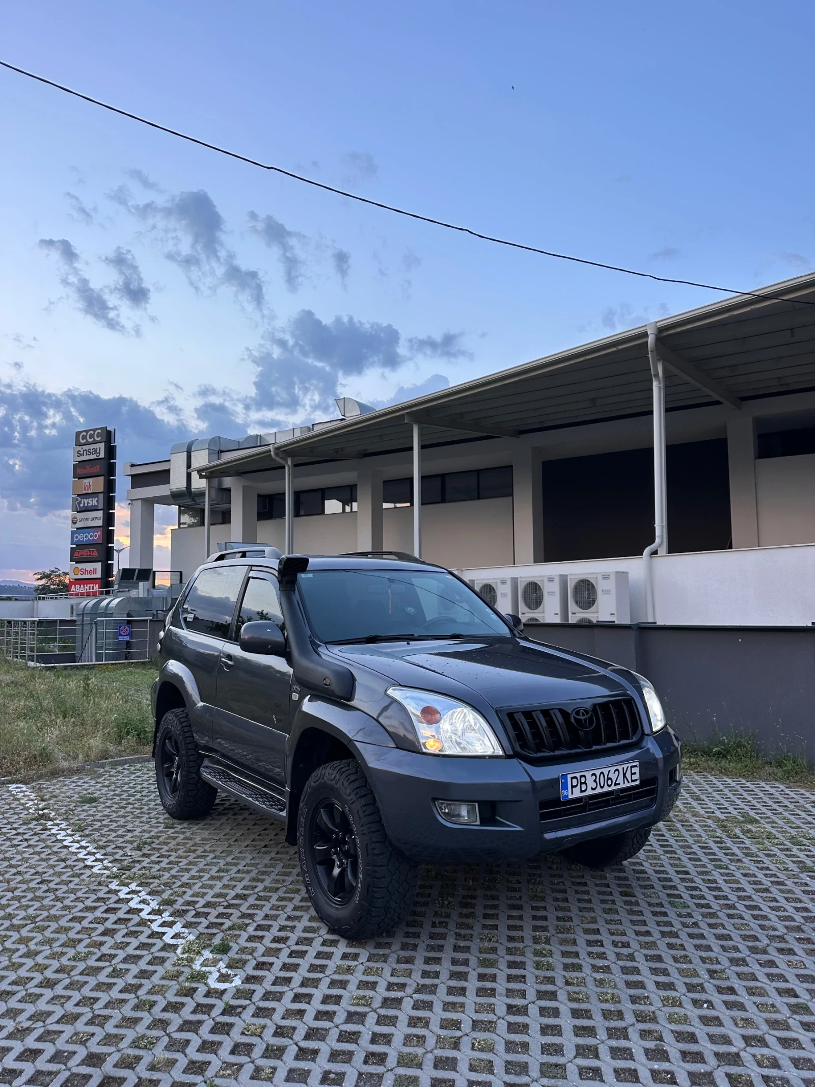 Toyota Land cruiser TOYOTA LAND CRUISER 120/ПЕРФЕКТНА