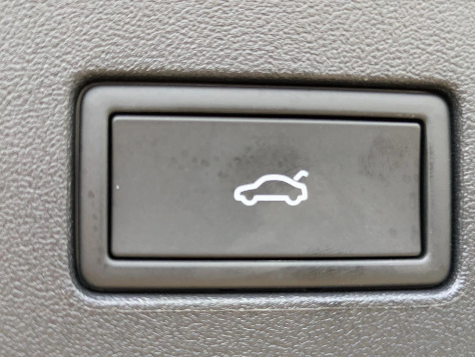 VW Tayron 2.0TDI 4M RLine IQMATRI 360 MASSAGE HlK PANO 7мест, снимка 17 - Автомобили и джипове - 55445973