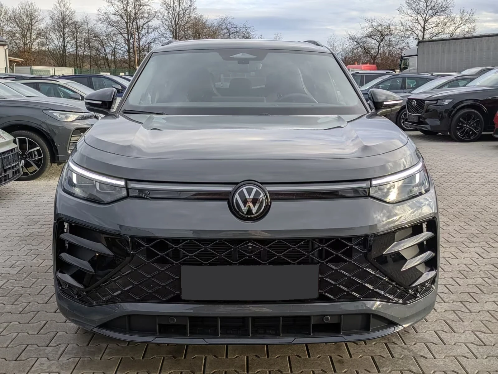 VW Tayron 2.0TDI 4M RLine IQMATRI 360 MASSAGE HlK PANO 7мест, снимка 2 - Автомобили и джипове - 55445973