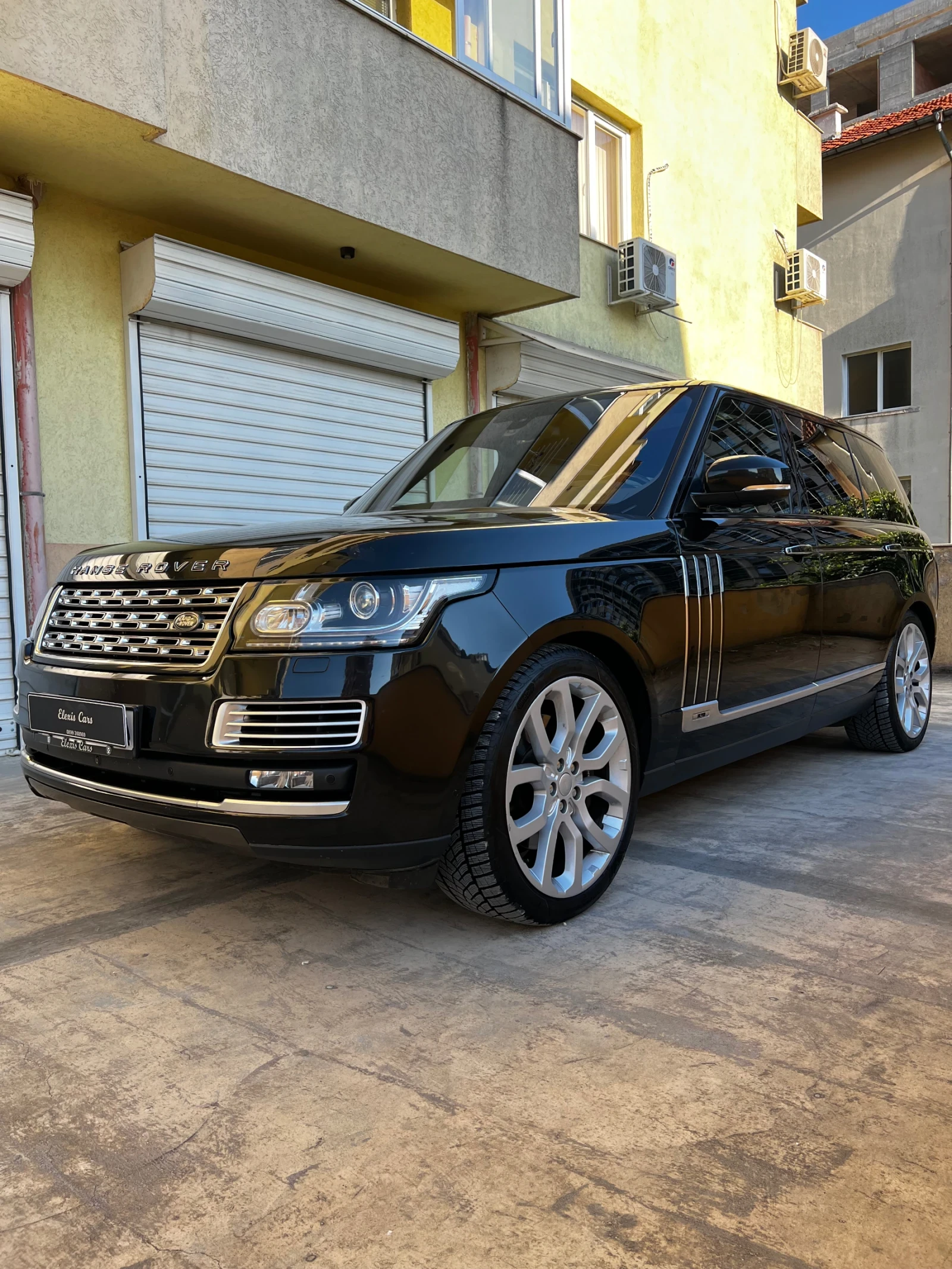 Land Rover Range rover SV Autobiography Black LWB 5.0 V8 Supercharged , снимка 2 - Автомобили и джипове - 55546554