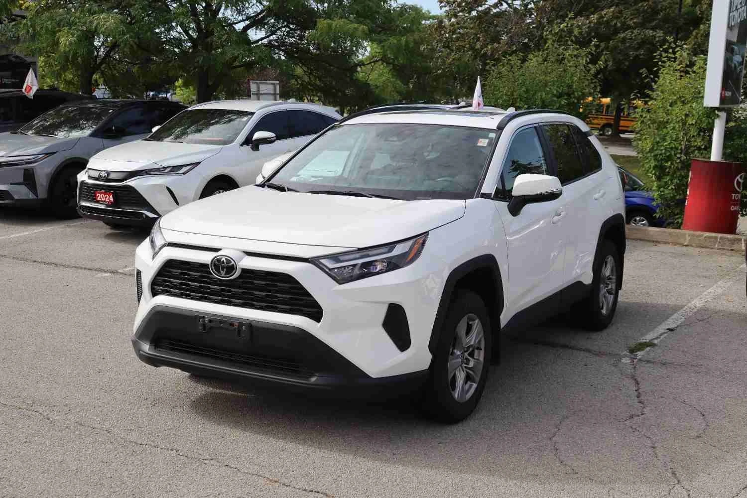 Toyota Rav4 * XLE * CARFAX * 