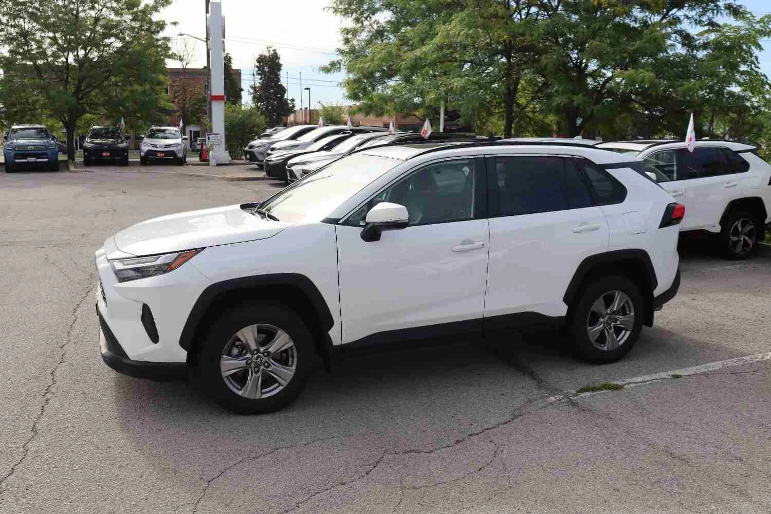 Toyota Rav4 * XLE * CARFAX * , снимка 2 - Автомобили и джипове - 56013589