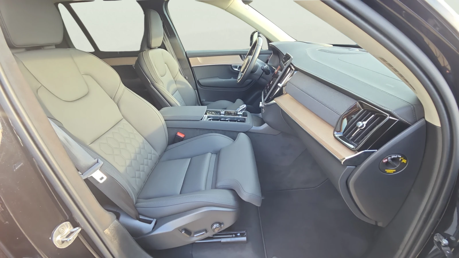 Volvo Xc90 2.0 PHEV Т8, снимка 9 - Автомобили и джипове - 56343244