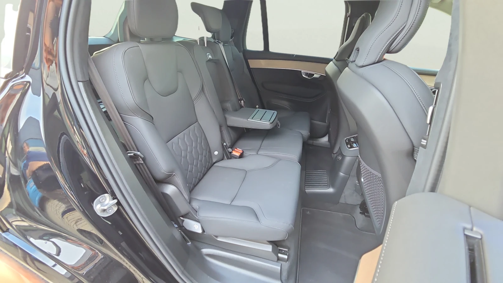 Volvo Xc90 2.0 PHEV Т8, снимка 15 - Автомобили и джипове - 56343244