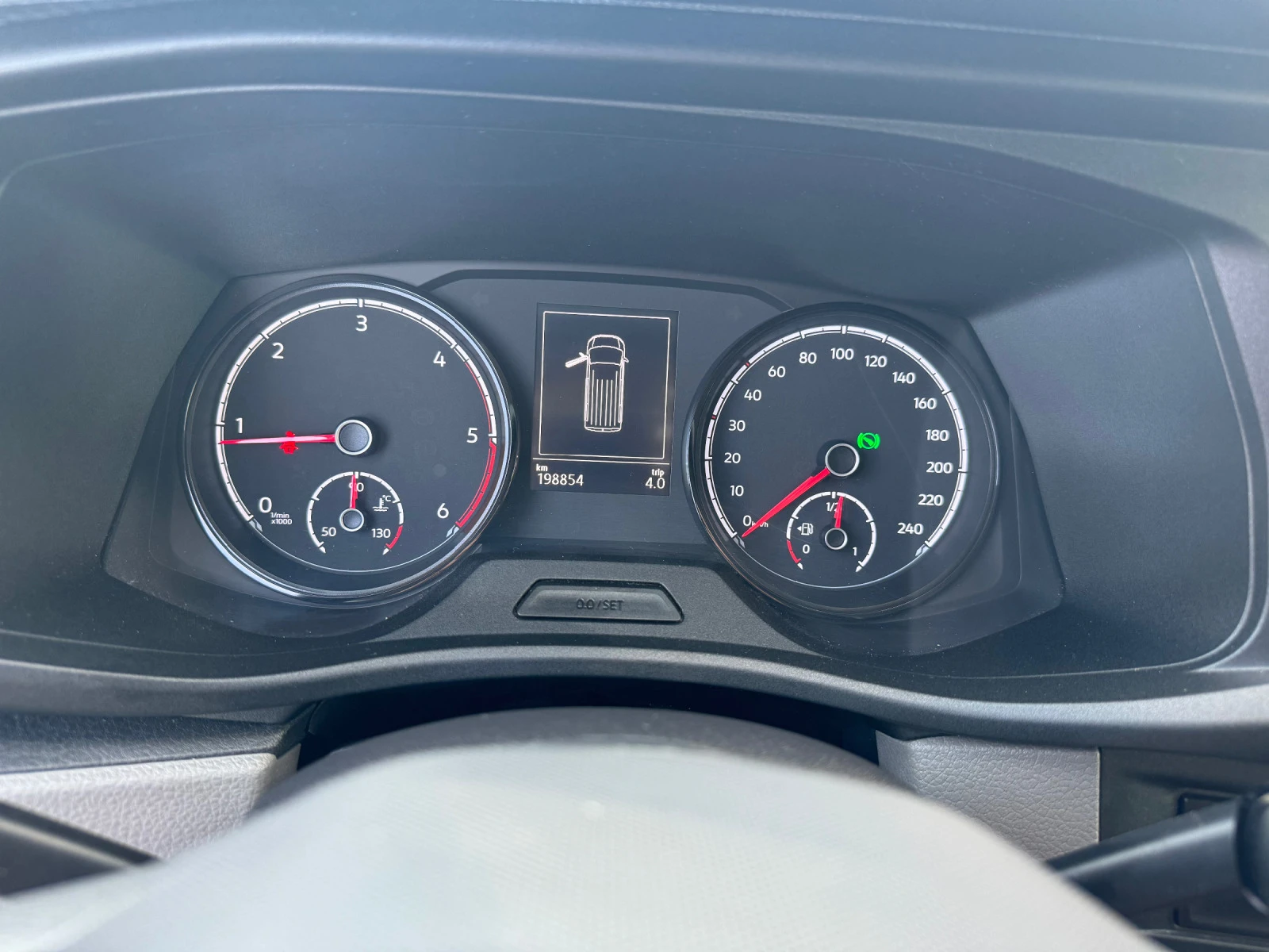 VW Caravelle  T6 Caravelle 2.0 TDI Comfortline lang F | Mobile.bg   11