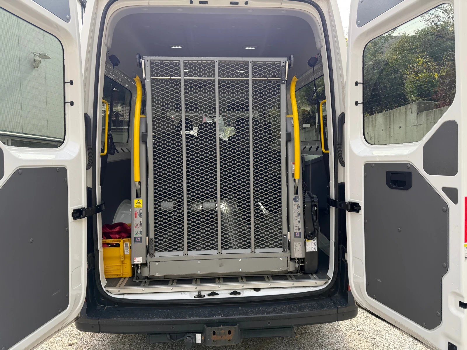 VW Crafter M1, снимка 9 - Бусове и автобуси - 56461154