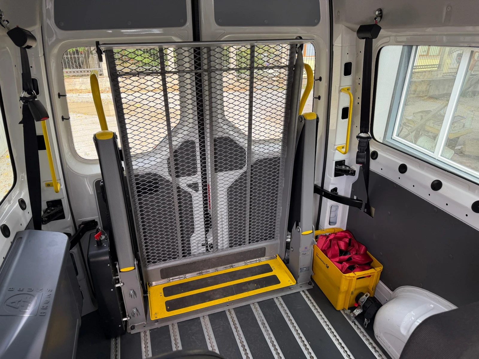 VW Crafter M1, снимка 3 - Бусове и автобуси - 56461154