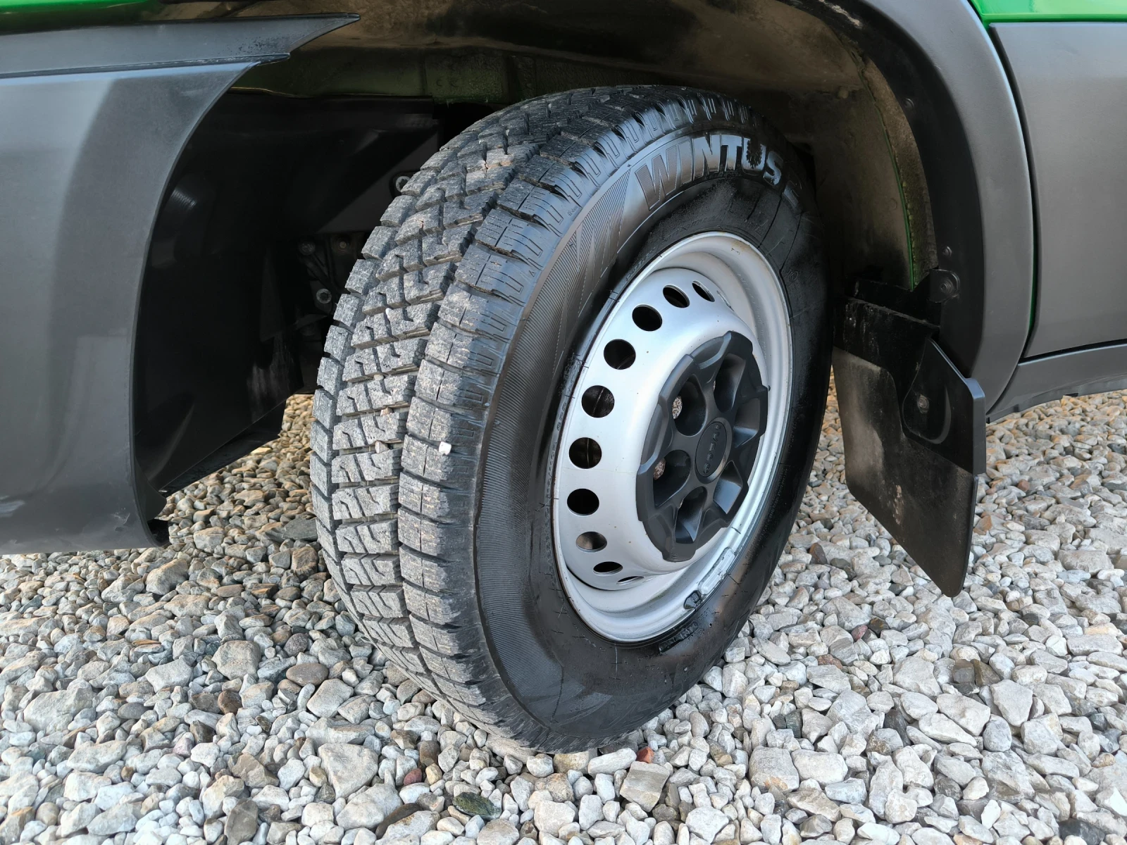 Iveco Daily 3.0 TDi  - 180к.с  - ПЪТНА ПОМОЩ -ЛУКС ШВЕЙЦАРИЯ, снимка 15 - Камиони - 54498118