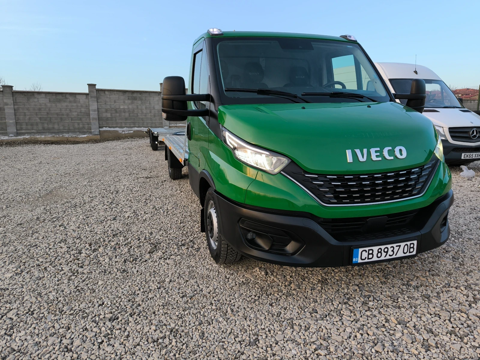 Iveco Daily 3.0 TDi  - 180к.с  - ПЪТНА ПОМОЩ -ЛУКС ШВЕЙЦАРИЯ, снимка 3 - Камиони - 54498118