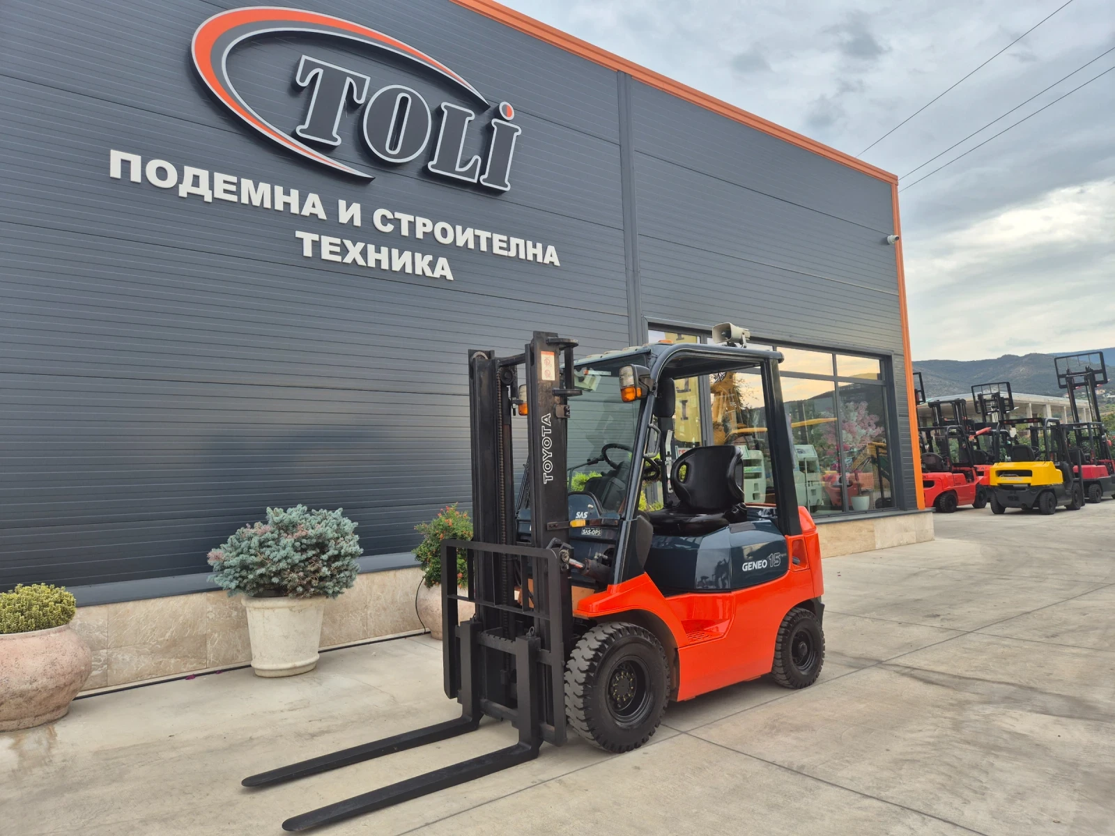 Мотокар Toyota 1.5 тона / ПЕРФЕКТЕН !!!, снимка 1