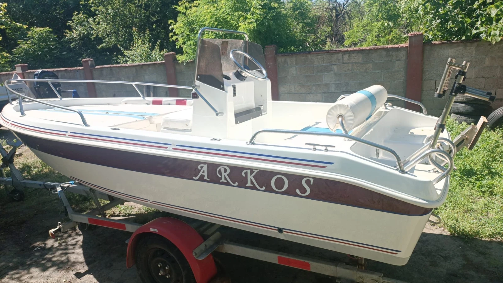 Лодка Arkos, снимка 3 - Воден транспорт - 54713895