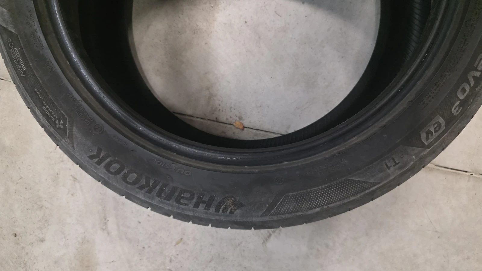 Гуми Летни 255/45R19, снимка 3 - Гуми и джанти - 55447930