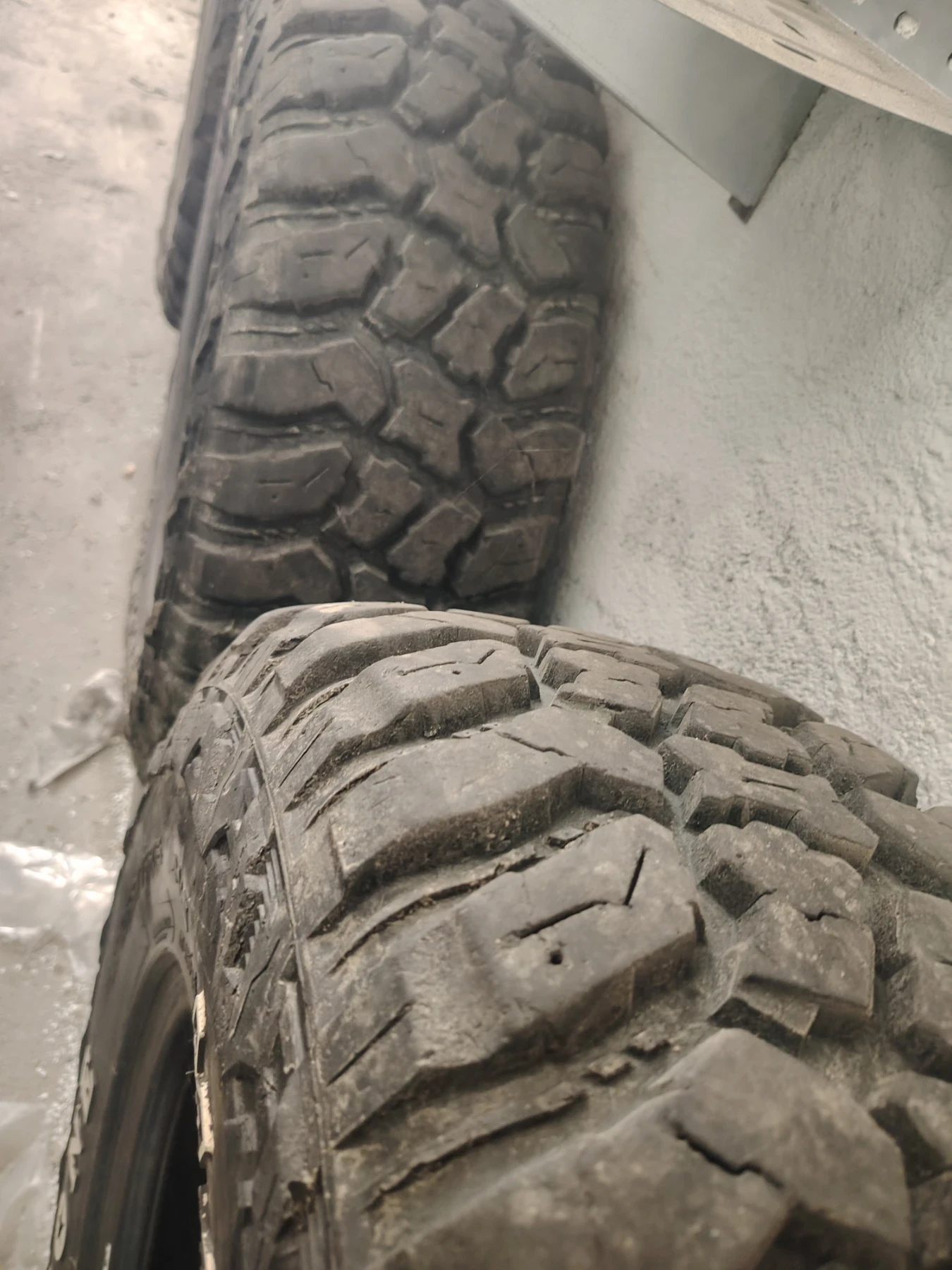 Гуми Зимни 265/75R16, снимка 4 - Гуми и джанти - 55986655