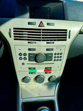 Opel Astra GTC, снимка 9