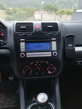 VW Golf 2.0 TDI BMM-8V 6ск Клима Теглич Уникат , снимка 13