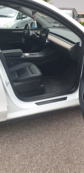 Tesla Model Y Long Range AWD + Acceleration Boost  | Mobile.bg    6