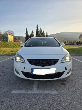 Opel Astra 1.6Turbo Газ Бензин, снимка 2
