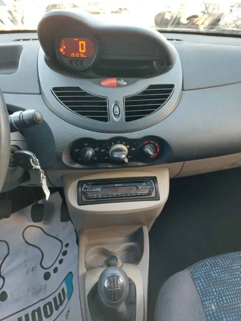 Renault Twingo, снимка 11 - Автомобили и джипове - 44895941