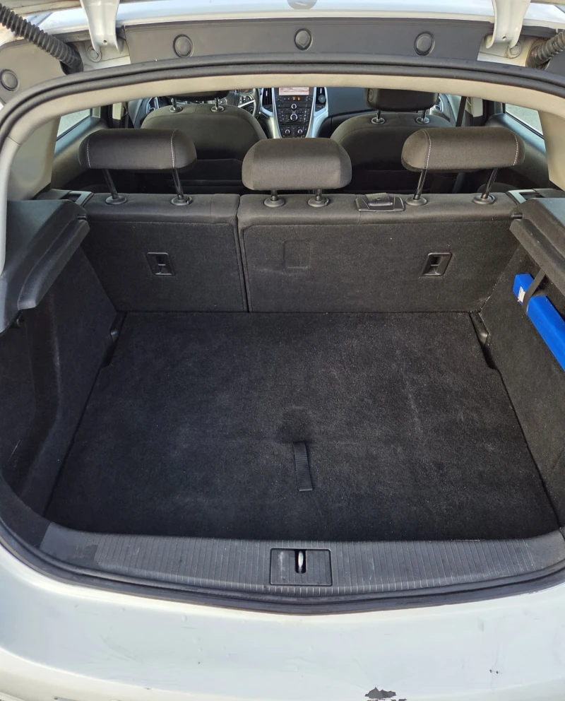 Opel Astra 1.6Turbo Газ Бензин, снимка 15 - Автомобили и джипове - 52654326