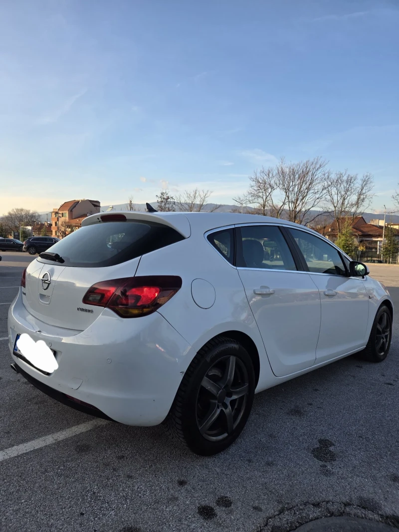 Opel Astra 1.6Turbo Газ Бензин, снимка 7 - Автомобили и джипове - 52654326