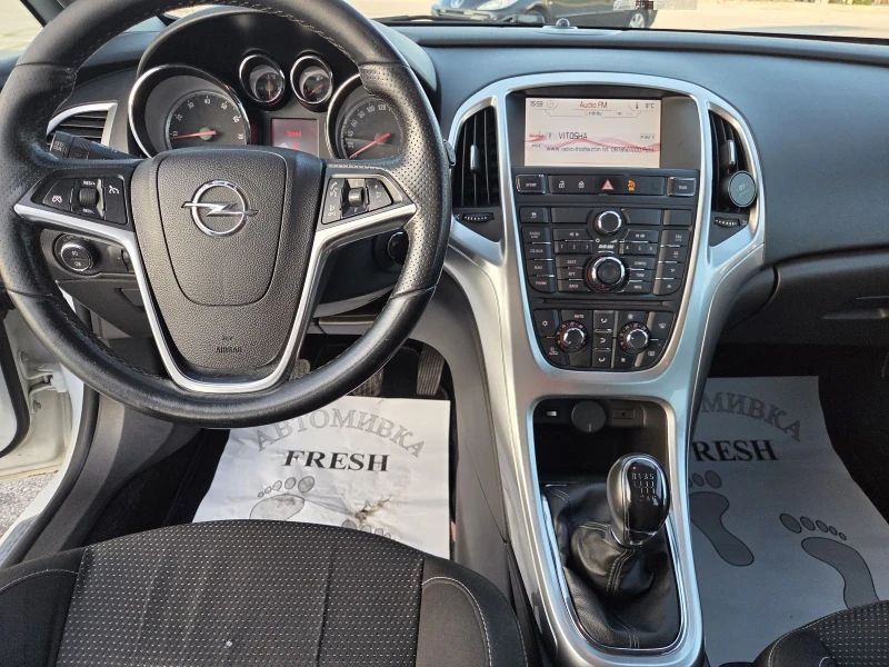 Opel Astra 1.6Turbo Газ Бензин, снимка 12 - Автомобили и джипове - 52654326
