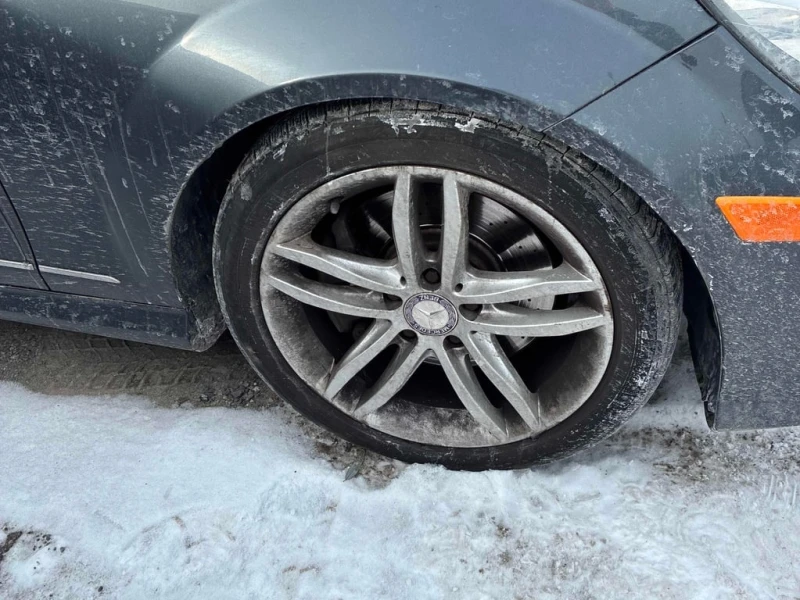 Mercedes-Benz C 300 * CARFAX * БЕЗ ПЪРВОНАЧАЛНА ВНОСКА, снимка 7 - Автомобили и джипове - 52745306