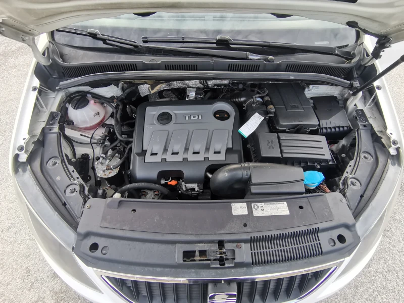 Seat Alhambra 2.0TDi Navi, Xenon, снимка 15 - Автомобили и джипове - 53062001