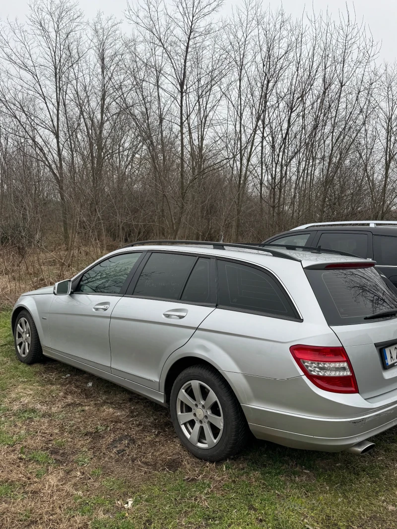 Mercedes-Benz C 220, снимка 4 - Автомобили и джипове - 53209583