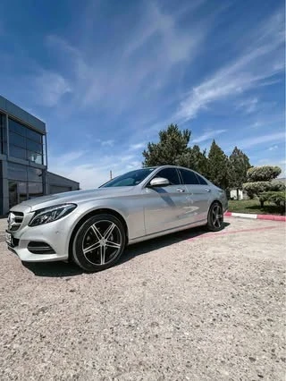 Mercedes-Benz C 220, снимка 2 - Автомобили и джипове - 53240776