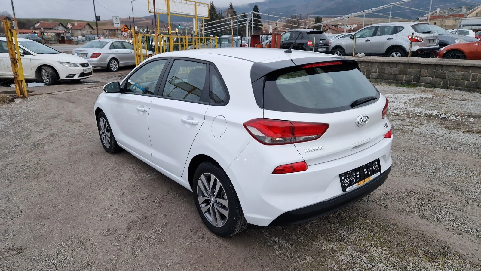 Hyundai I30 1.6 CRDi EUR.6 - изображение 4