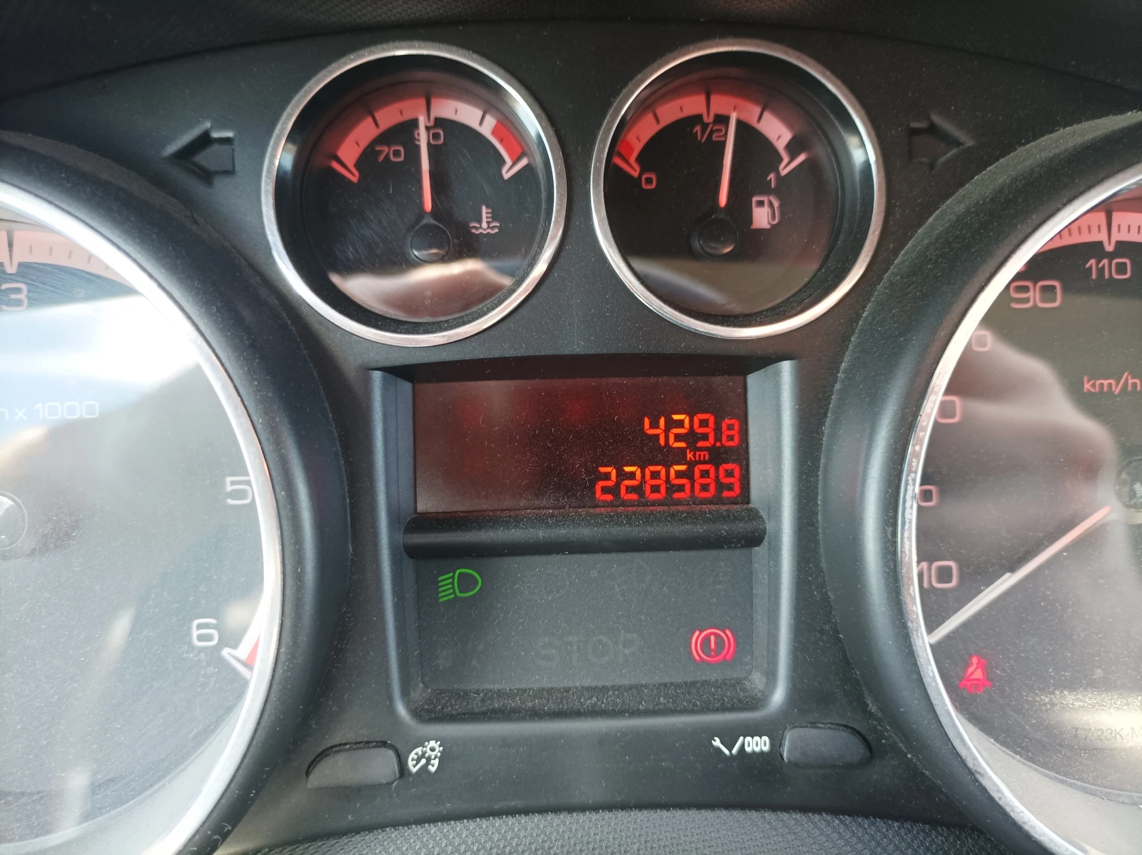 Peugeot 308  - изображение 10