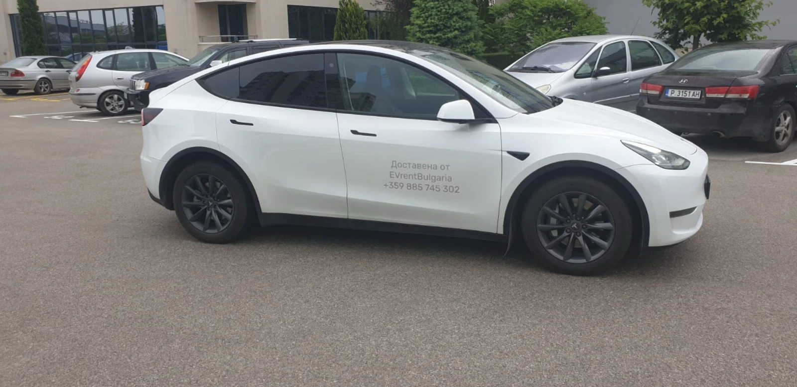 Tesla Model Y Long Range AWD + Acceleration Boost  - изображение 2
