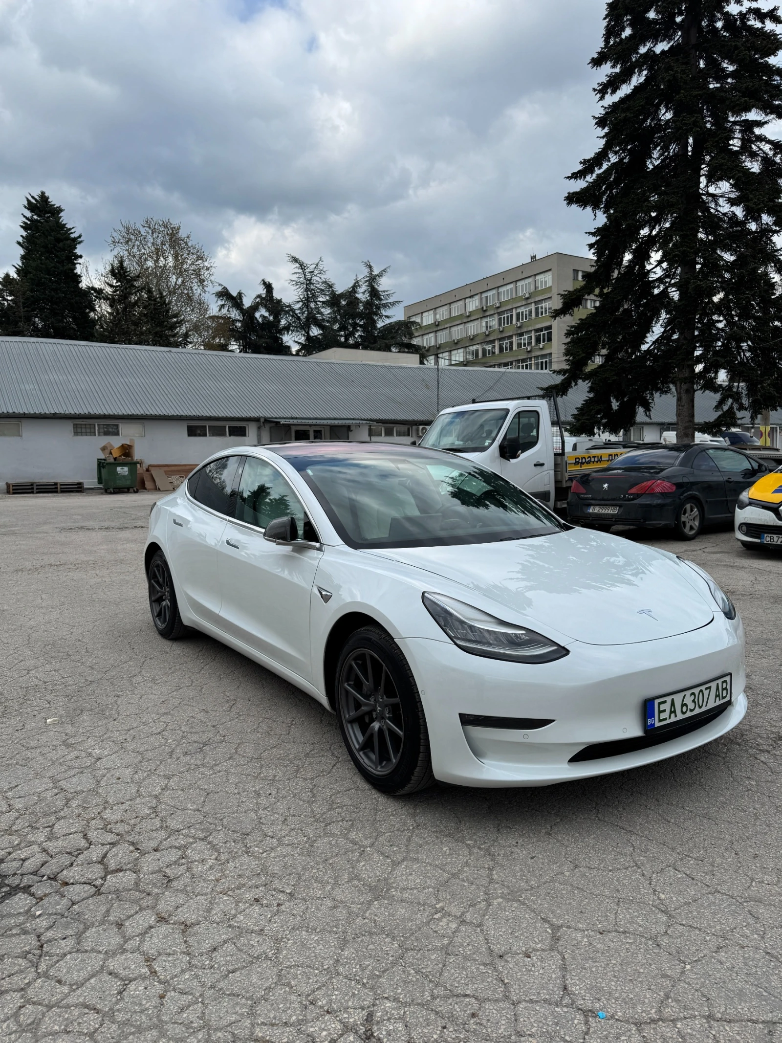 Tesla Model 3 mid range бартер - изображение 5