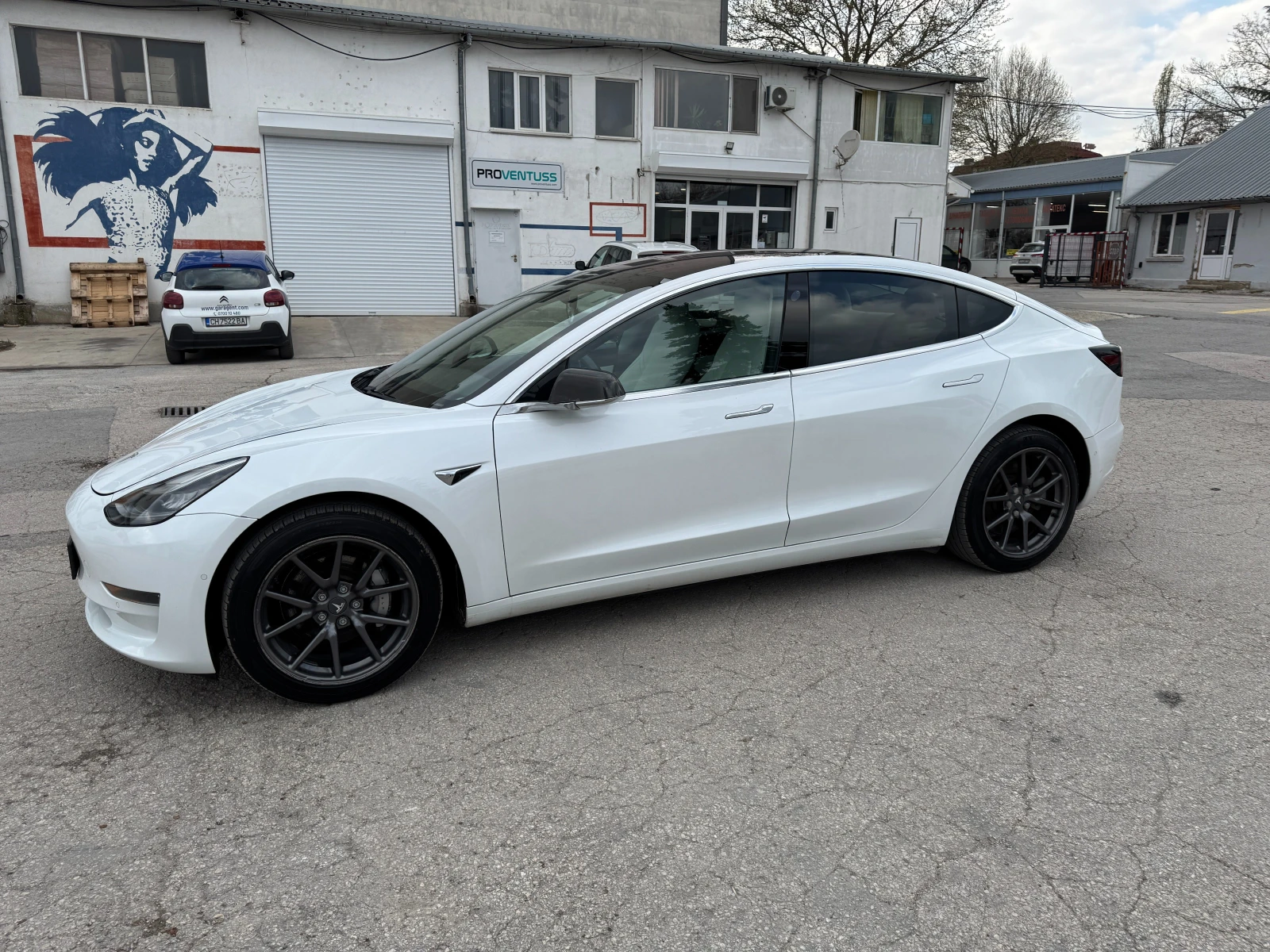 Tesla Model 3 mid range бартер - изображение 2