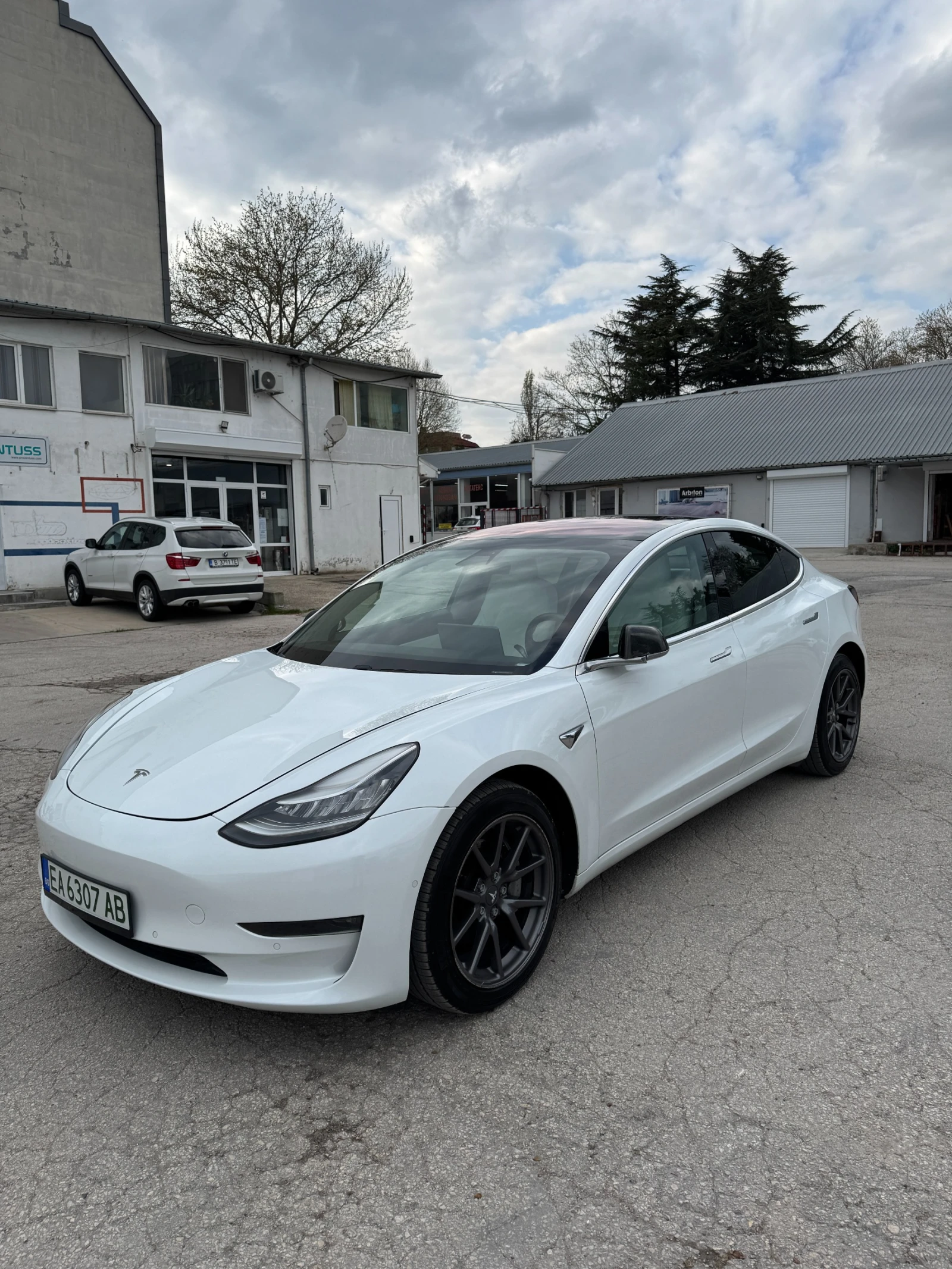 Tesla Model 3 mid range бартер - изображение 6