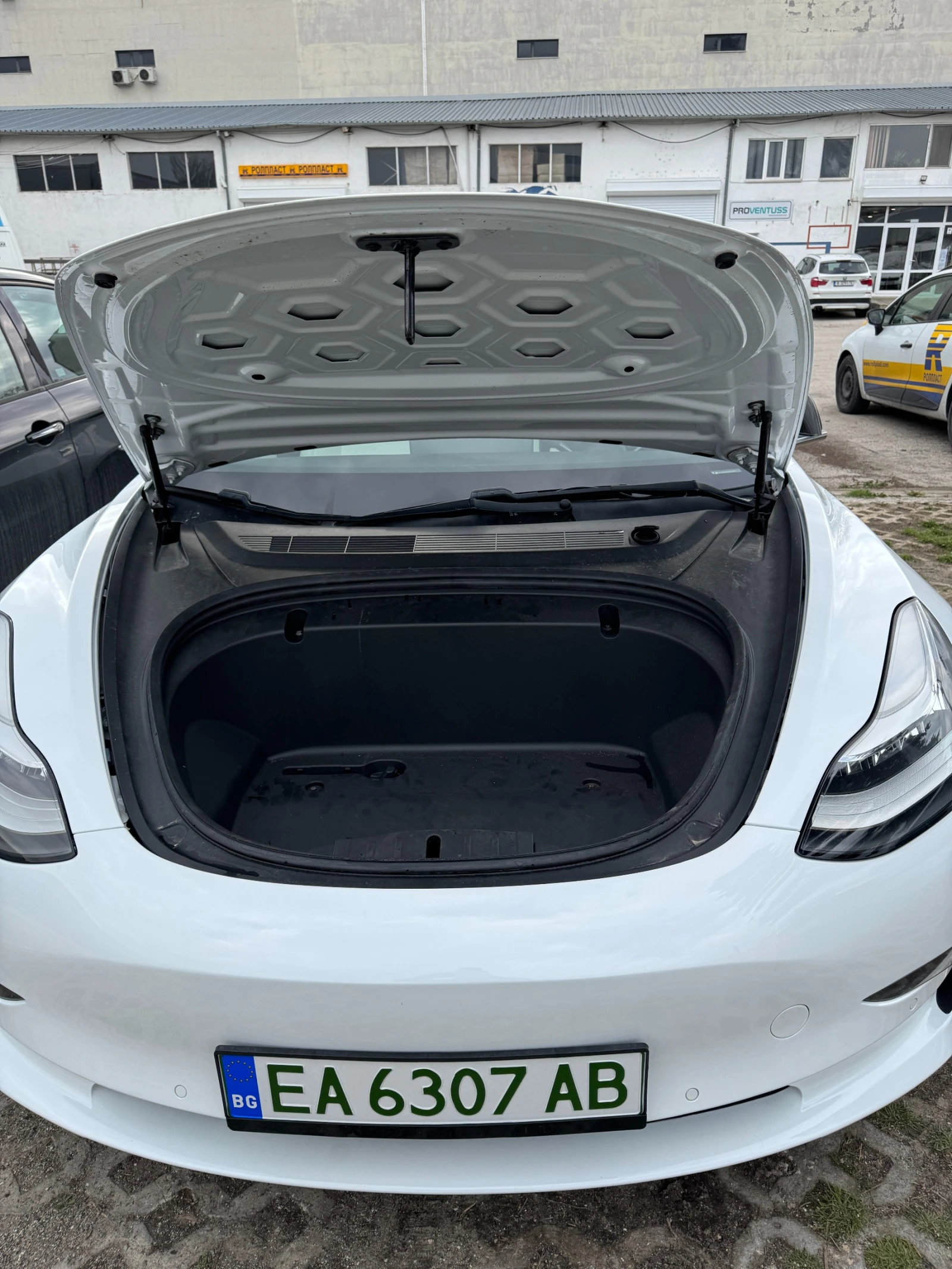 Tesla Model 3 mid range бартер - изображение 10