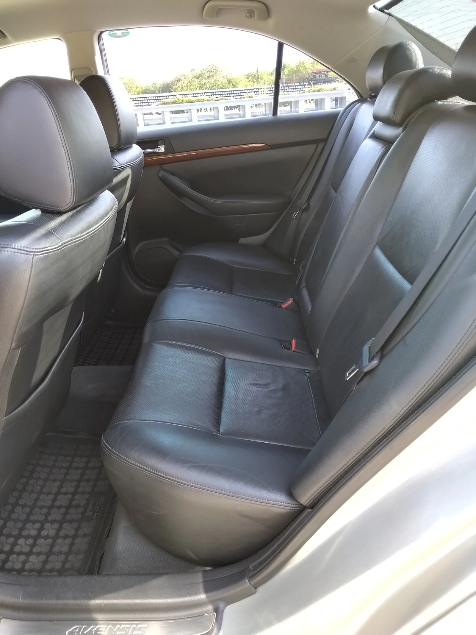 Toyota Avensis D4D - изображение 7