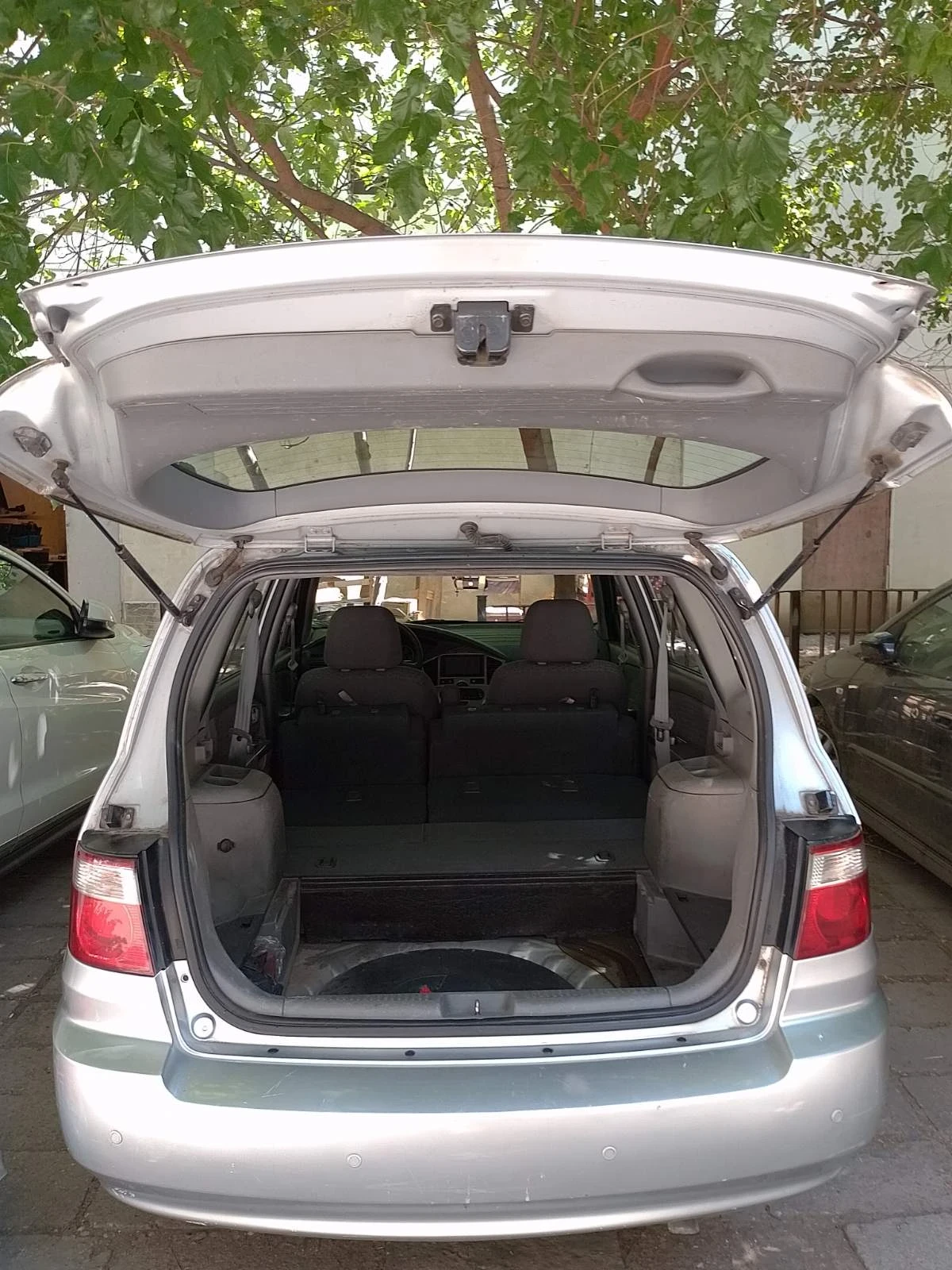 Kia Carens 1.6i 16v - изображение 8