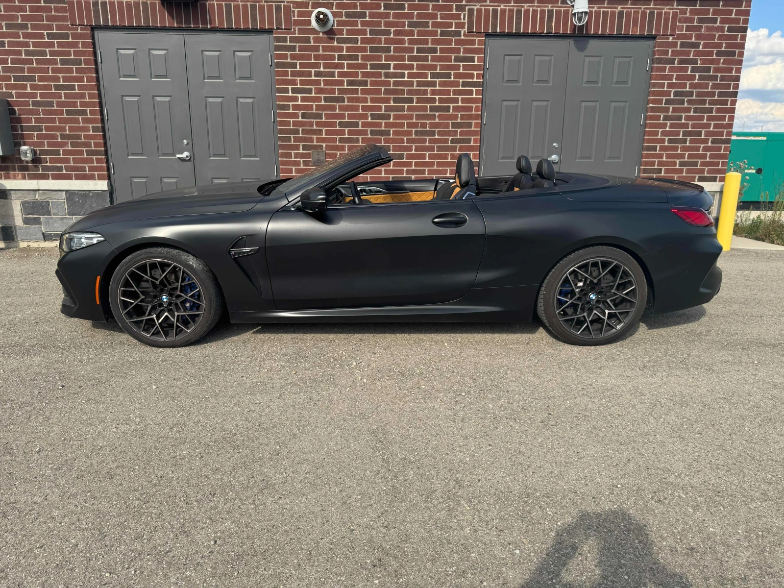 BMW M8 Competition Cabriolet * * CARFAX * * АВТО КРЕДИТ * - изображение 3