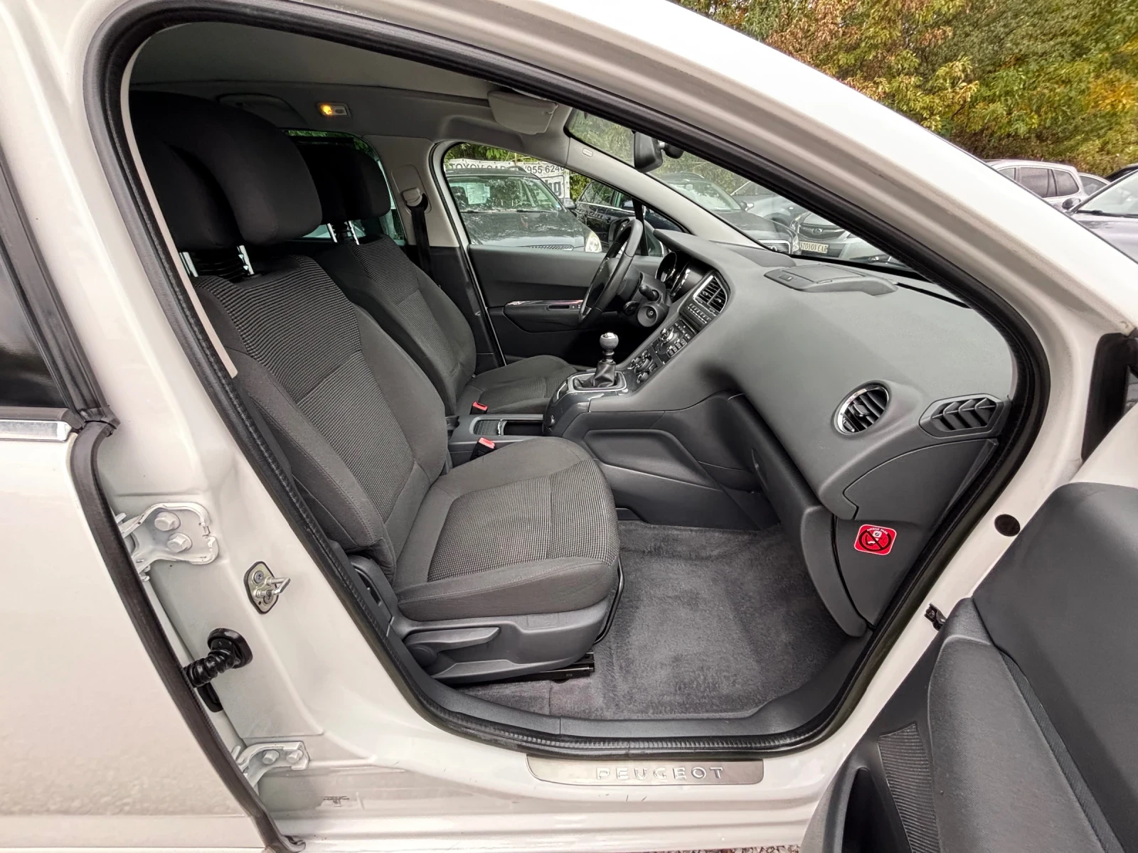 Peugeot 5008 2.0HDI - изображение 9