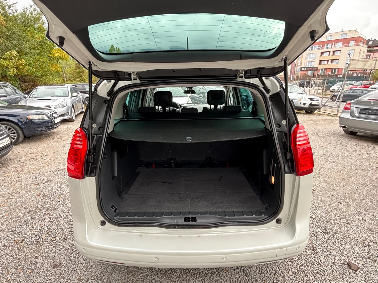 Peugeot 5008 2.0HDI - изображение 5