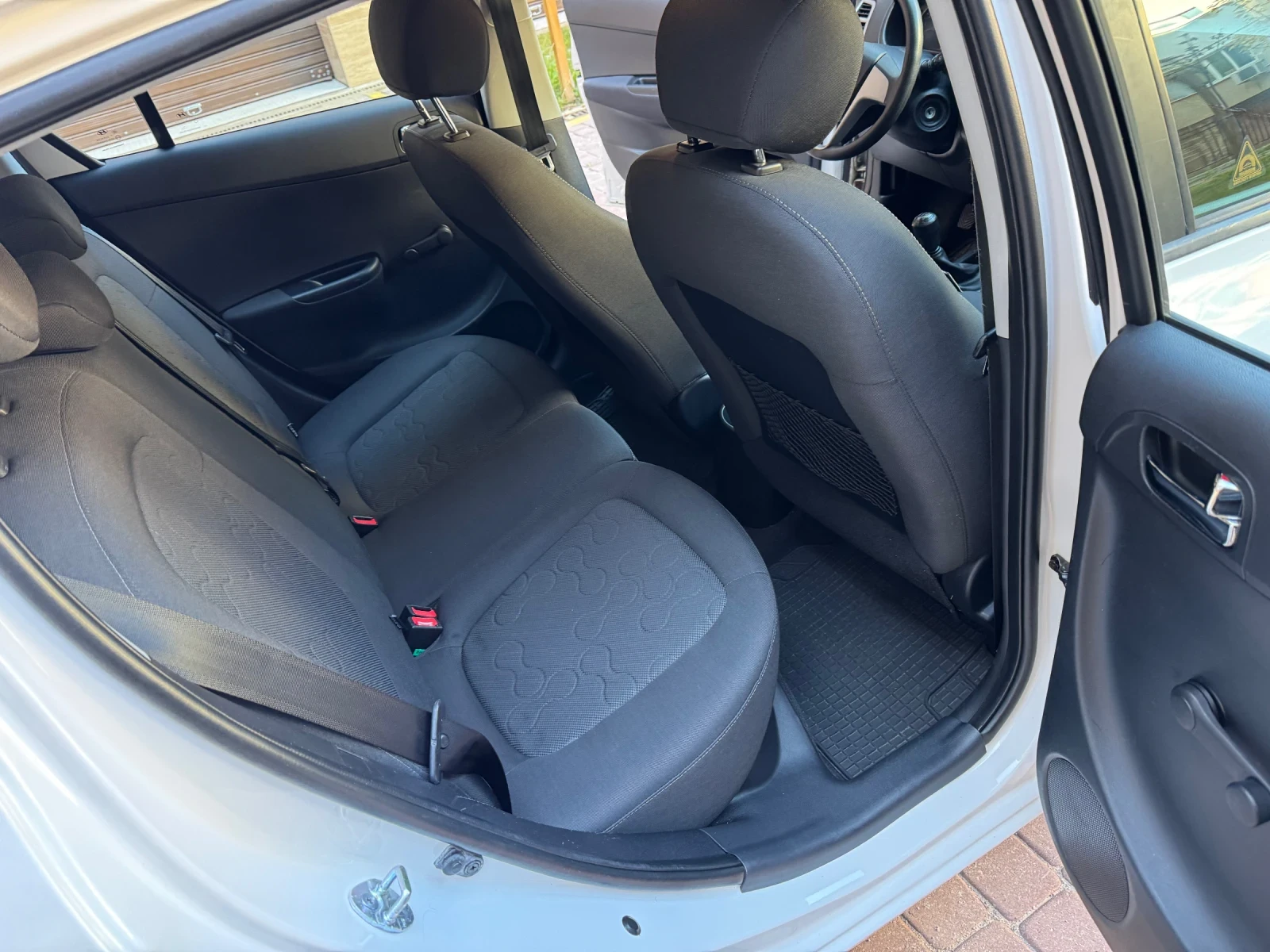 Hyundai I20 1.25 - изображение 9