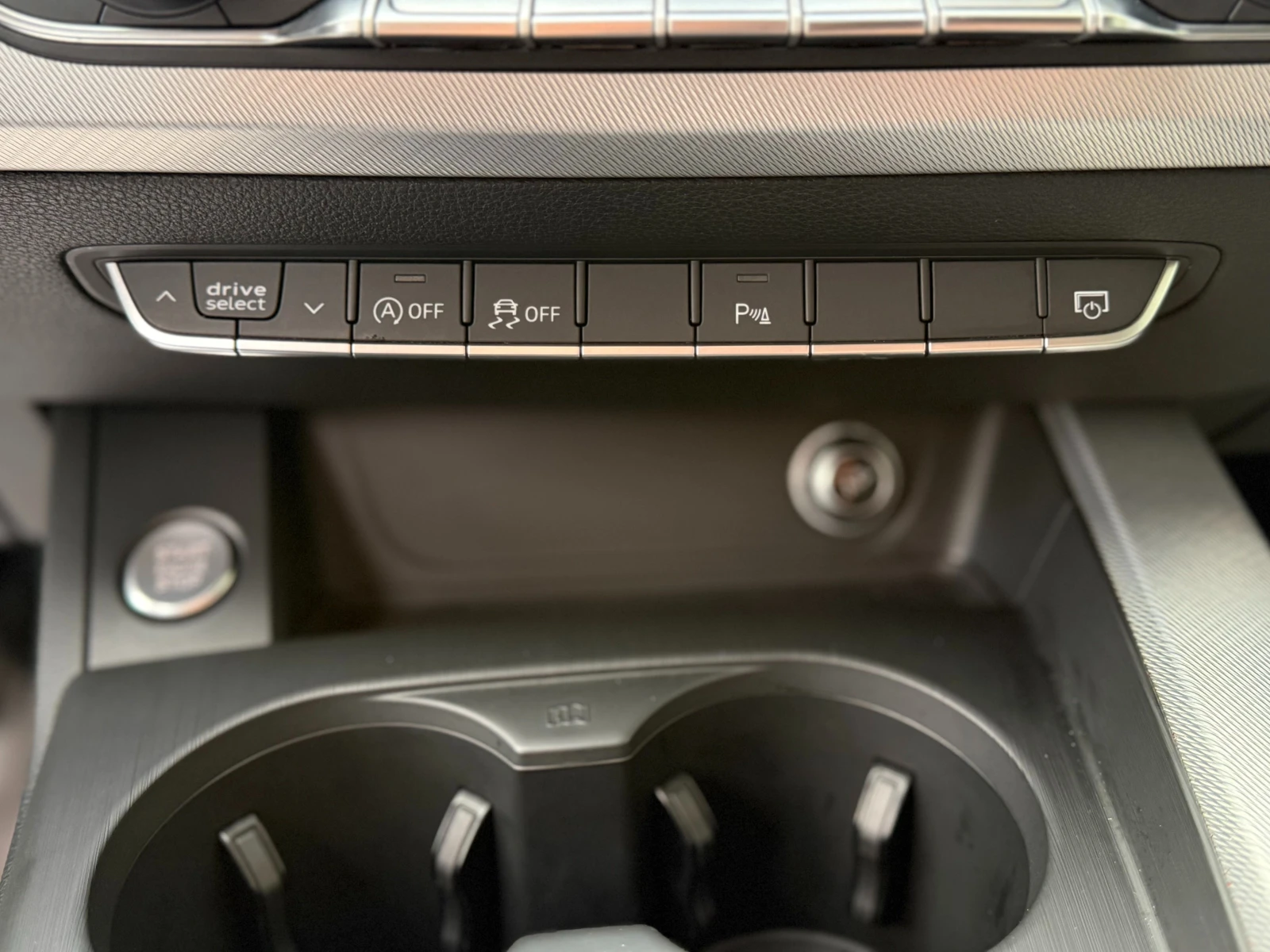 Audi A4 6 МЕСЕЦА ГАРАНЦИЯ/3.0TDI 272кс. 4x4 Сменени Вериги | Mobile.bg — изображение 13